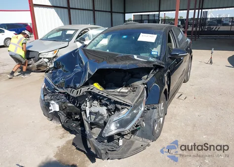 2017 Kia Optima Lx Turbo z USA, uszkodzony, nr VIN 5XXGT4L17HG150084